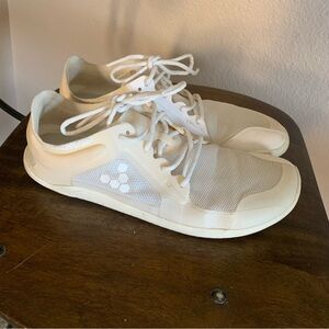 Vivo Barefoot Cream Athletic Shoes